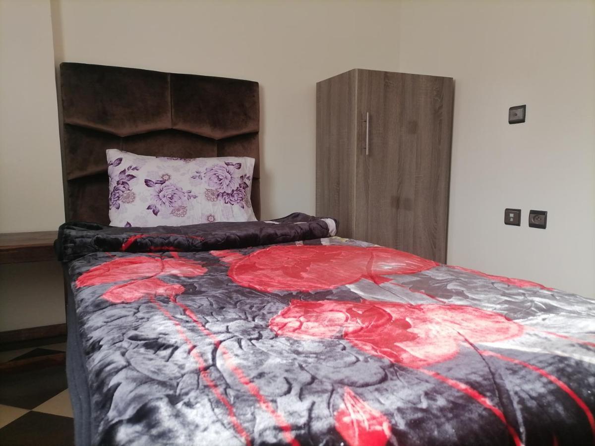 Zellaka Hotel & Cafe Khouribga Luaran gambar