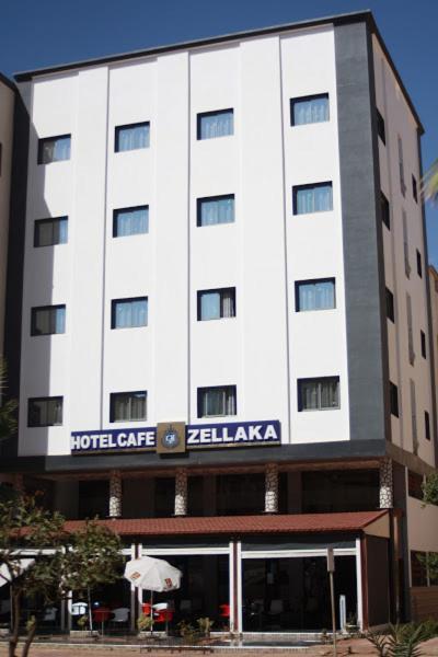 Zellaka Hotel & Cafe Khouribga Luaran gambar